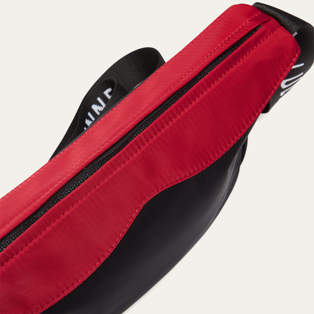 BLACK MULTI PUCKER UP LIPS BAG