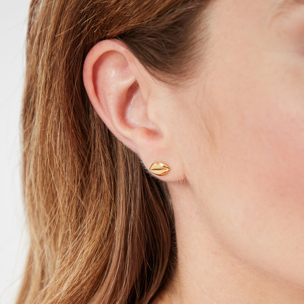 GOLD LUNA LIP STUD EARRING